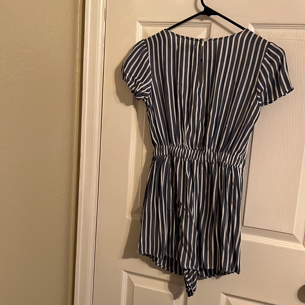 Romper XS - Picture 2 of 2